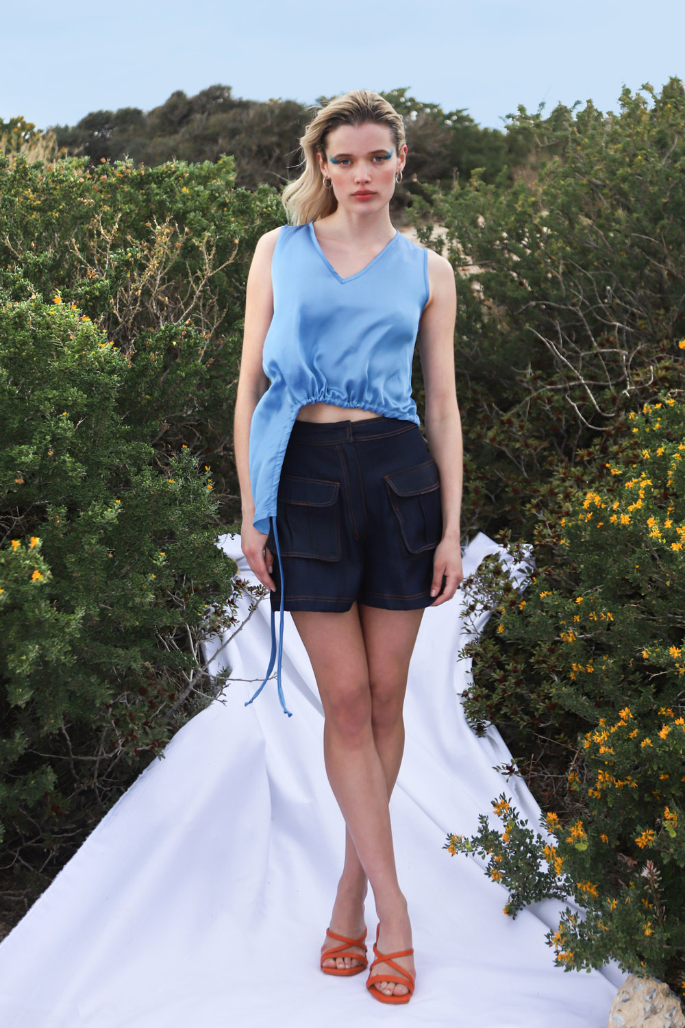 A00231_A00232_Whole Highwasited Denim Shorts - Image 4