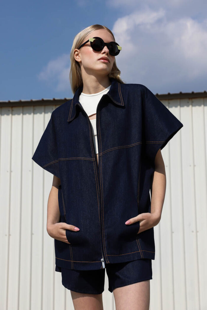 Sleeveless High Padded Vest Jacket - Image 2